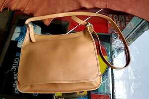 647*90s Old Coach OLD COACH shoulder bag No.E9P-9134 beige light brown light brown leather original leather USED used 