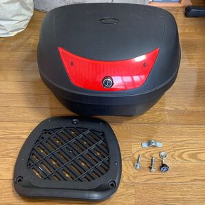 リアボックス バイク 難あり