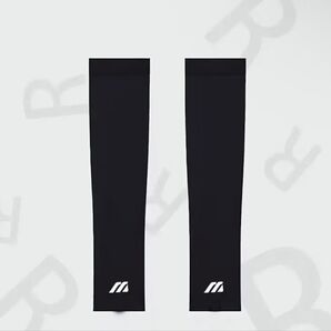 【メルカリ高評価1,000突破!】※販売個数400突破!【新品】アームスリーブ(アームカバー)