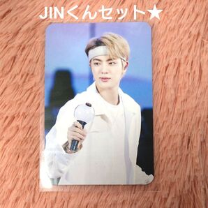 ジン 映画 入場特典 アクスタ スシロー BTS インザソム JIN RJ ステッカー ピック アクリルスタンド バッジ ファミマ