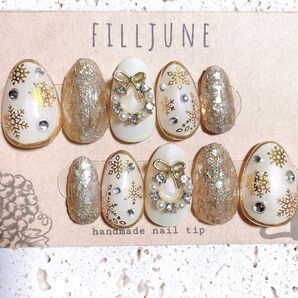 #8 華やかクリスマスネイル