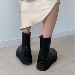 【未使用】軽量厚底バルキープラットフォームラバーブーツDidot.showroom