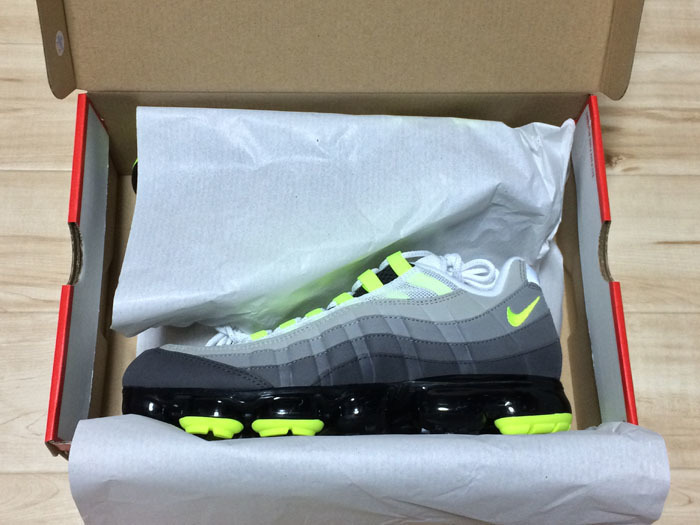 新品 未使用 正規品 ◇ NIKE AIR VAPORMAX 95 NEON 28.5cm ◇ 激レア