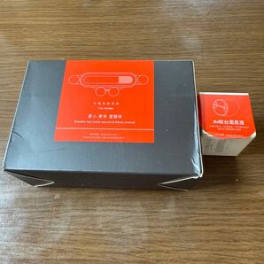 THIS IS ONE 車用スマホホルダー 粘着スタンド付 新品