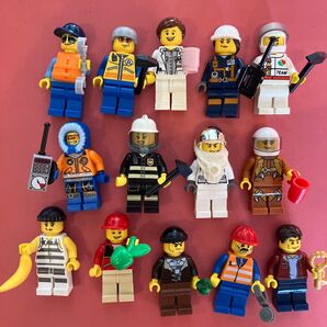 レゴ ミニフィグ まとめ売り 作業員 警察官 消防士 シティー 街の人 正規品 ①