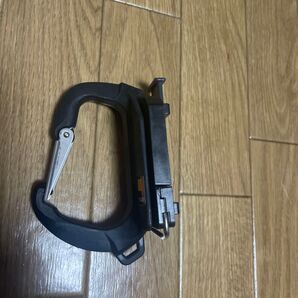 カラビナ型 ツールホルダー ベルトフック 作業用 ブラック