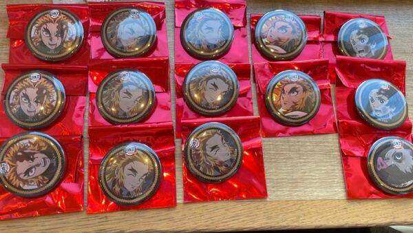 鬼滅の刃 ) ufotable Cafe くじ引き缶バッジ