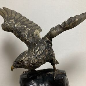 鷹 置物 開運 ブロンズ インテリア 大きいです タカ ラッキーアイテム 開運 金属製 作者名あり アンティーク h50 w45