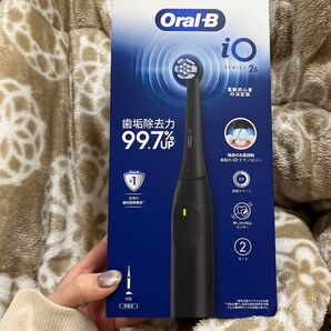 【新品・美品】オーラルB iO2S iOS21D90BK(ブラック)電動初心者の決定版
