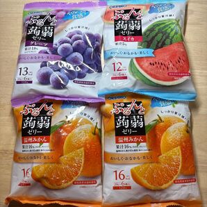 オリヒロ ぷるんと蒟蒻ゼリー スイカ・グレープ・温州みかん 4袋 合計24個 ダイエット おやつ 群馬県産蒟蒻粉使用 やみつき