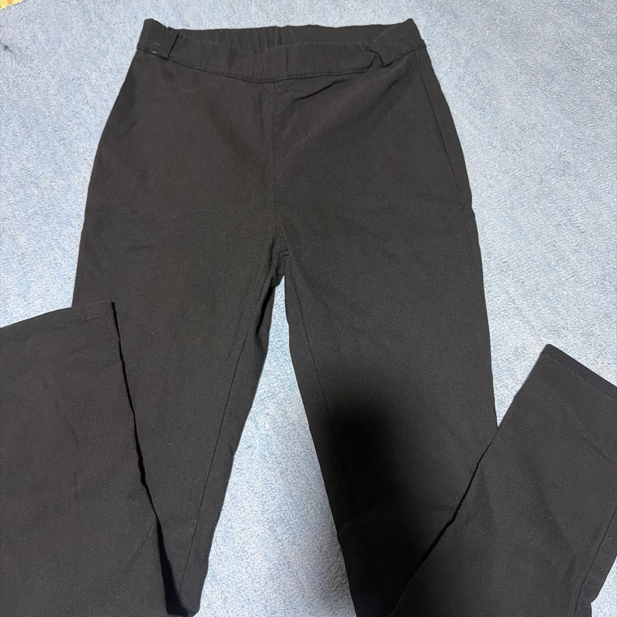 GU黒 スキニーパンツ レギンスパンツ ストレッチ 無地 シンプル カジュアル