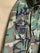アメリカ軍　アメリカ空軍　M65 フィールドジャケット　ウッドランド迷彩　実物　放出品　2000年代　状態良い　防寒着_画像3