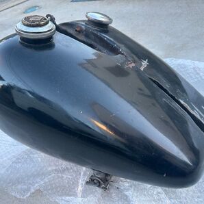 ハーレー 分割式タンク 希少ガソリンキャップ おまけ ヒンジ付きリアフェンダー