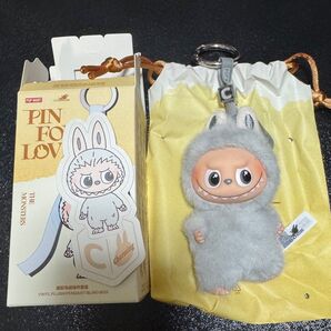PIN FOR LOVE イニシャル ラブブ C THE MONSTERS POPMART ぬいぐるみペンダント