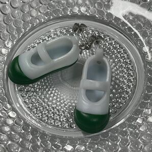 学校の上履きピアス『緑』