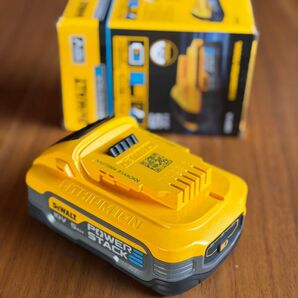 デウォルト 18V 5.0Ah Powerstack バッテリー DCBP518-JP(4536178894807) DEWALT