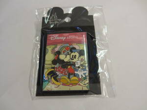 * abroad Disney world * Disney store pin * Mickey * minnie *