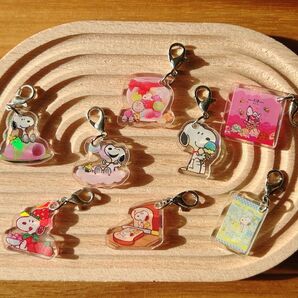 ⑨スヌ アクリルチャーム 8個セット