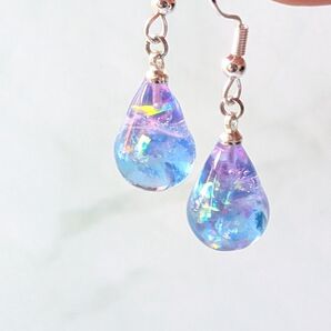 1221 人気♪きらめく宇宙を閉じ込めた、ドロップ型ピアスイヤリング
