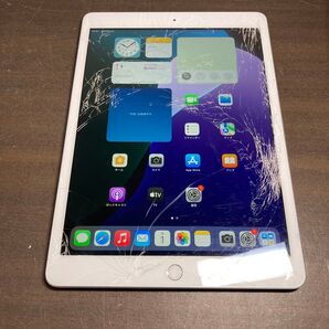 03267 iPad 8世代 32GB シルバー Wi-Fiモデル ジャンク品 ※本体のみ