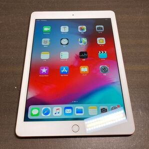99326 iPad 6世代 32GB ゴールド SIMフリー 中古品 ※本体のみ