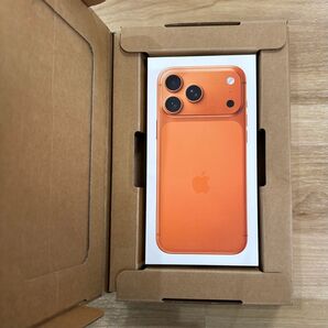 ほぼ新品 iPhone17 Pro 256GB コズミックオレンジ SIMフリー 日本版