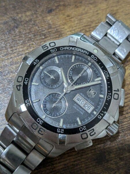 タグホイヤー ニューアクアレーサー クロノグラフ デイデイト CAF2010.BA0815 メンズ腕時計