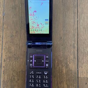 エーユー au T002 TOSHIBA ガラケー