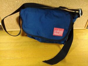 Manhattan Portage/ Manhattan Poe te-ji shoulder bag navy blue postage 350 jpy ~