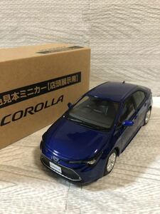 1/30 トヨタ 新型カローラ セダン COROLLA 最新モデル 非売品 カラーサンプル ミニカー ダークブルーマイカメタリック
