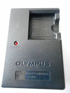 ★OLYMPUS デジカメバッテリー用充電器 LI-40C ACケーブル付（中古品）1128obj-01