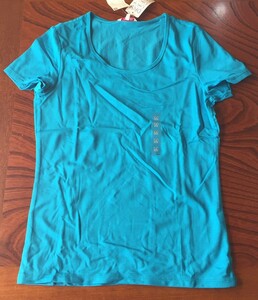 新品未使用ユニクロ　ドライクルーネックTシャツ　M　ブルー