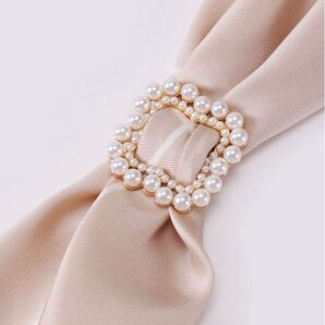 上品パールゴールドスクエアスカーフリング 結婚式 クリスマスパ ーティー フォーマル スカーフバックル スカーフ留め ベルト