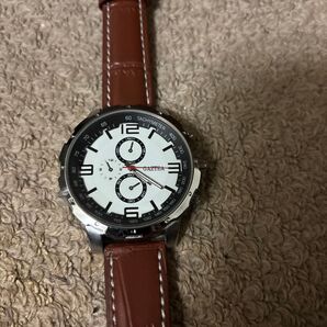 腕時計現在稼働中 早い者勝ち