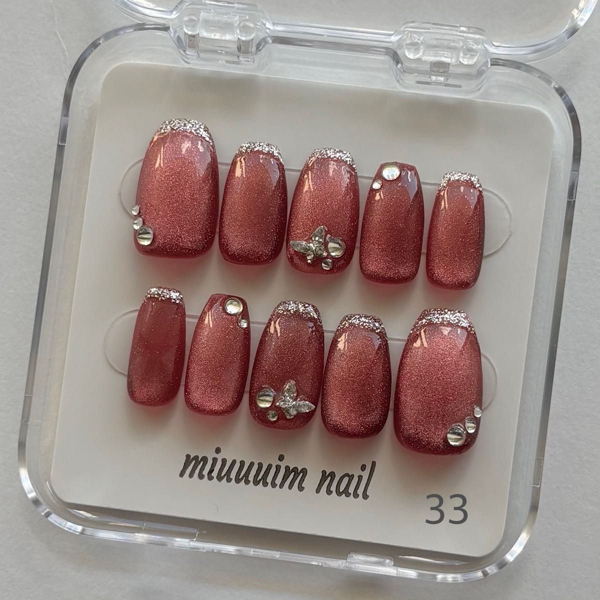 現品ネイルチップ 赤 マグネット 韓国風 ワンホンネイル フレンチガーリー y2k ちゅるん 推し活 ショートバレリーナ