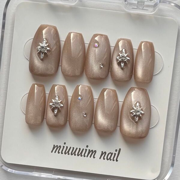 ネイルチップ ベージュ マグネット 韓国風 ワンホンネイル フレンチガーリー y2k ちゅるん キラキラ 大人 上品ネイル