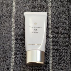 ONLY MINERALS オンリーミネラル / エッセンスBBクリームオークル