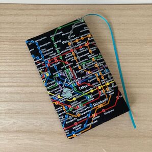 ハンドメイド ブックカバー 新書判 黒 地下鉄マップ