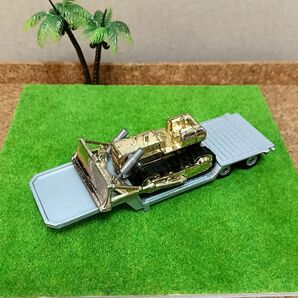 トミカ 小学館めばえ 小松ブルドーザー 金色メッキ 廃盤品