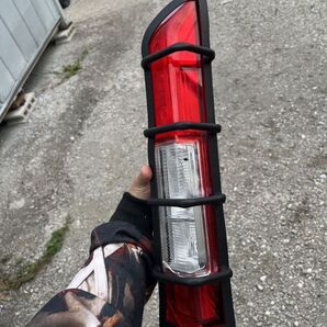 NVAN テールランプガード 左右