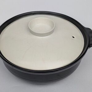 混ざらず美味しいしきり鍋 1つのお鍋で2つのスープを楽しめる仕切り付き鍋 厚生労働省食品衛生法規格基準適合品 土鍋