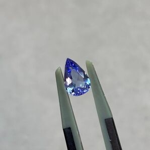 タンザナイト 0.65ct 7.1×4.7mm ペアシェイプ