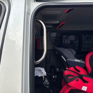 ハイエース アシストグリップ