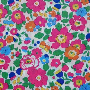 リバティ タナローン ベッツィ LRE 約55cm×生地幅★新品未使用★A