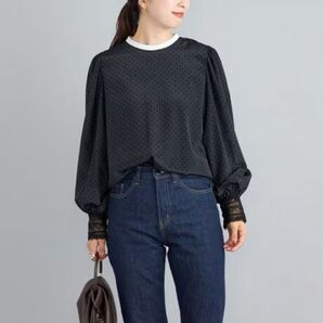 〈手洗い可能〉フロッキードット袖レースブラウス