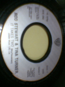 Rod Stewart & Tina Turner : It Takes Two / Hot Legs ( Rod Stewart Live ) ; France Warner Bros. 7 inch 45 // ROD 1