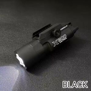 X300U-A タクティカルフラッシュライトBK 樹脂製