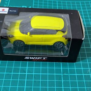 スズキ スイフト SWIFT ミニカー イエロー