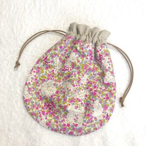ハンドメイド 丸型巾着 ピンク系花柄模様 しずく型