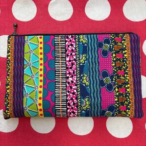 【115】■ちょっとしたお出かけに便利なサイズ感です■ハンドメイド ポーチ アフリカンコットン生地 アフリカ生地 布地 輸入生地